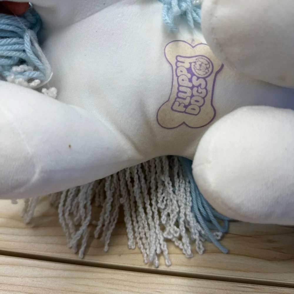 Kenner Fluppy Dog Plush Puppy Toy Blue White Yarn Mane‎ 1986 Vintage Yarn Hair